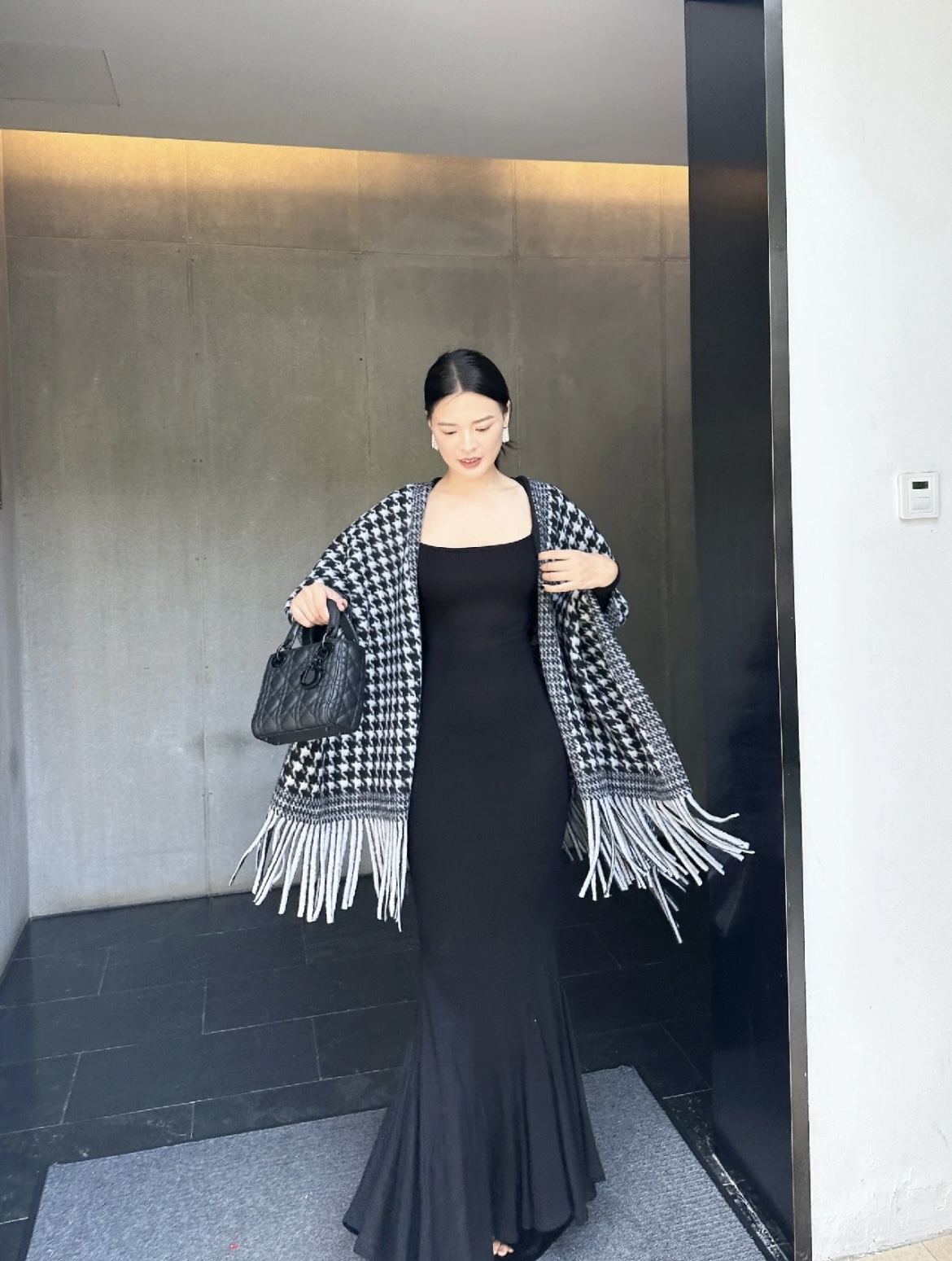 披肩温柔时尚百搭空调披肩女外搭网红斗篷慵懒风四季通用小众披肩