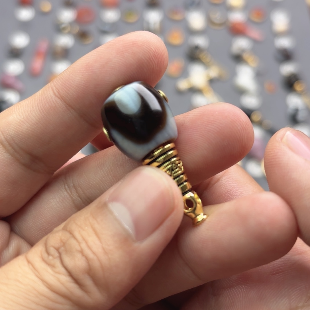 哇****玛瑙/玉髓未镶嵌文玩配饰