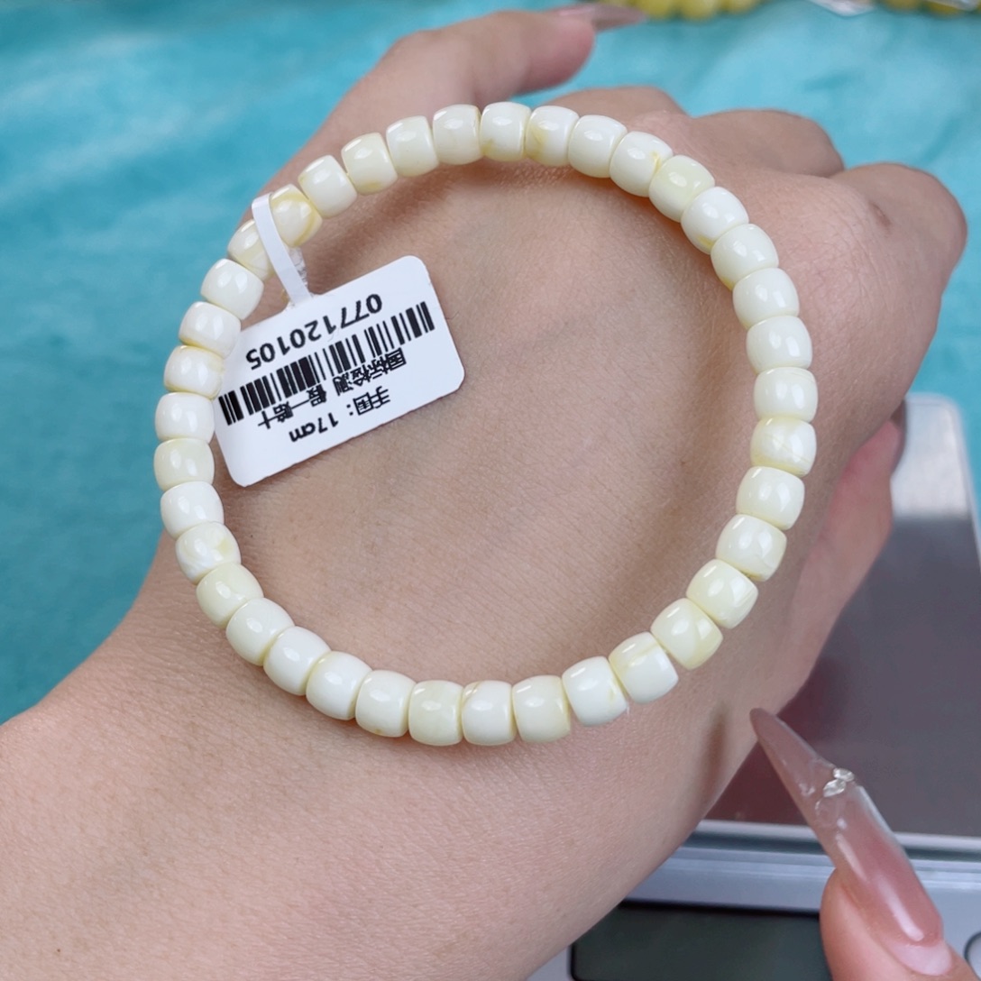 蜜蜡裸石未镶嵌蜜蜡20