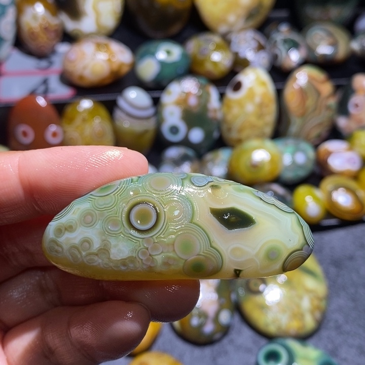 玛瑙/玉髓未镶嵌珠宝半成品156