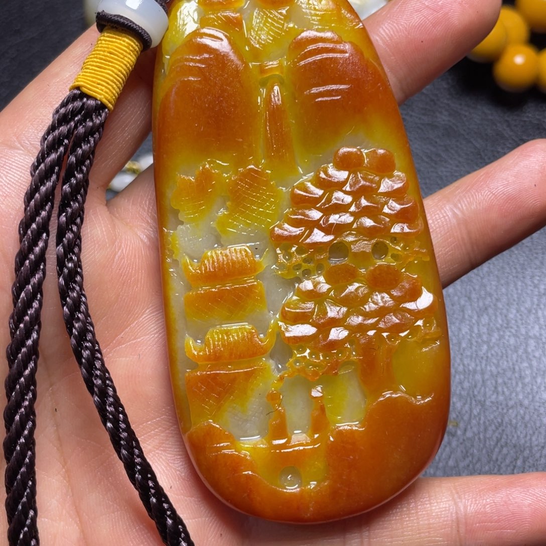 用***0和田玉未镶嵌颈饰