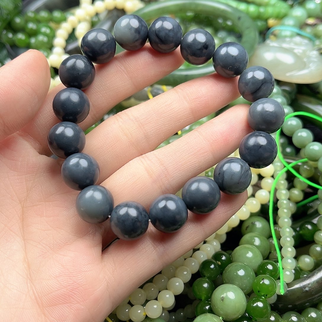 和田玉未镶嵌手串