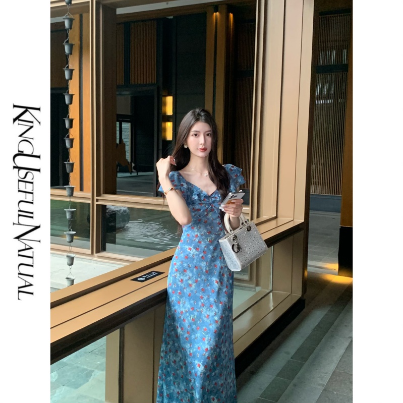 KUN【甜度波尔多】特别派 定染蓝色底碎花印花V领收腰无袖连衣裙