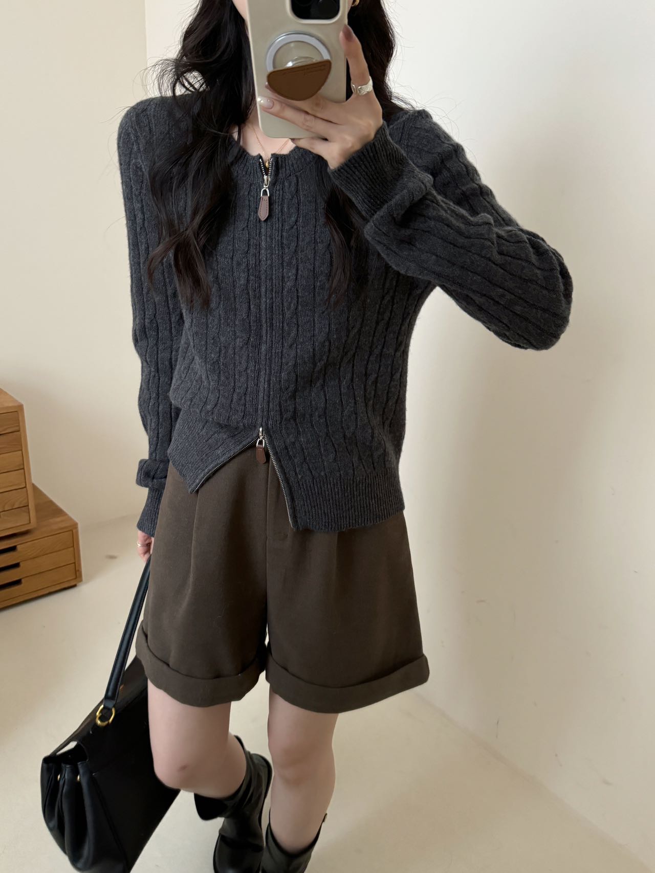 随机一件衣服