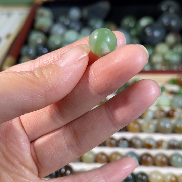 和田玉（糖玉）未镶嵌珠宝半成品12