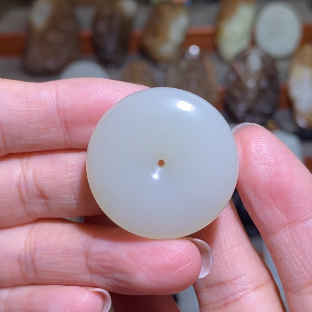 颈饰未镶嵌和田玉平安扣