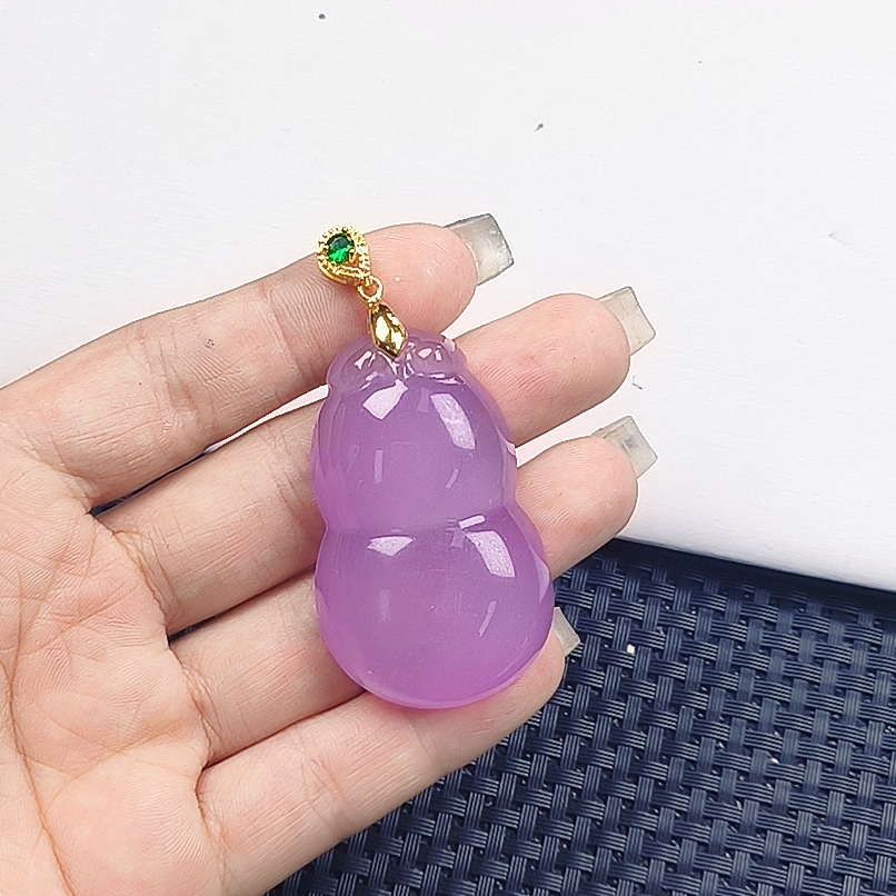 Z354冰紫色大厚切葫芦吊坠气质精美吊坠