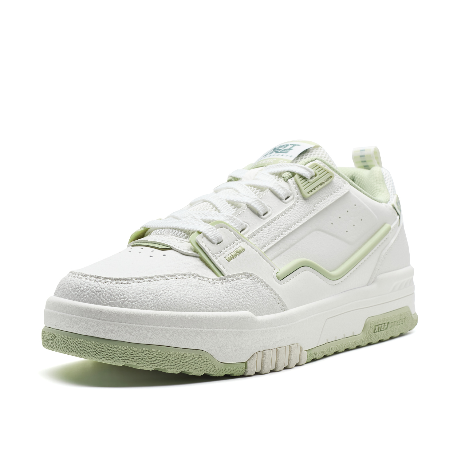 XTEP/特步低帮复古情侣百搭时尚休闲鞋女子街头板鞋975418310017