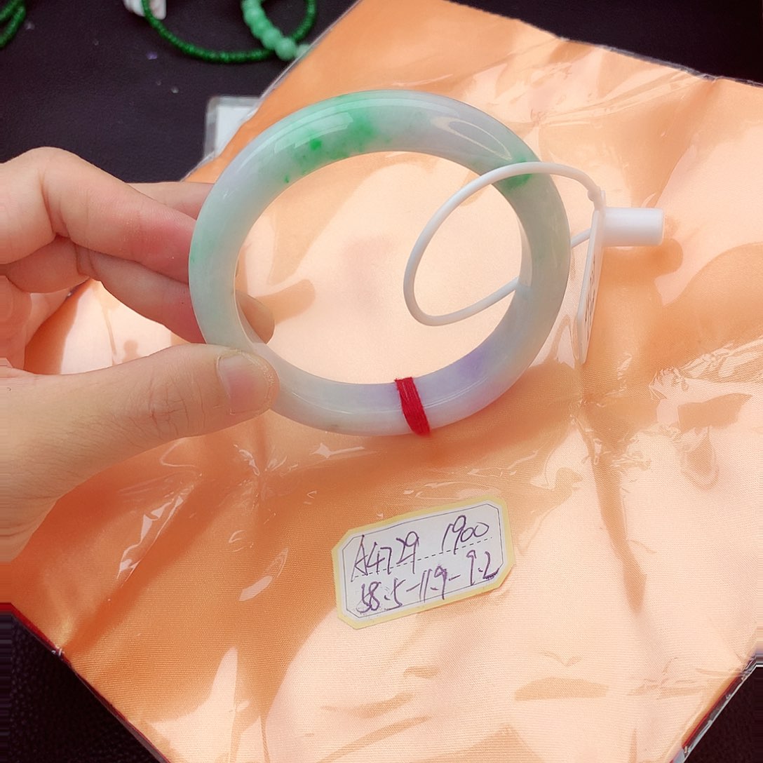 翡翠未镶嵌手镯翡翠