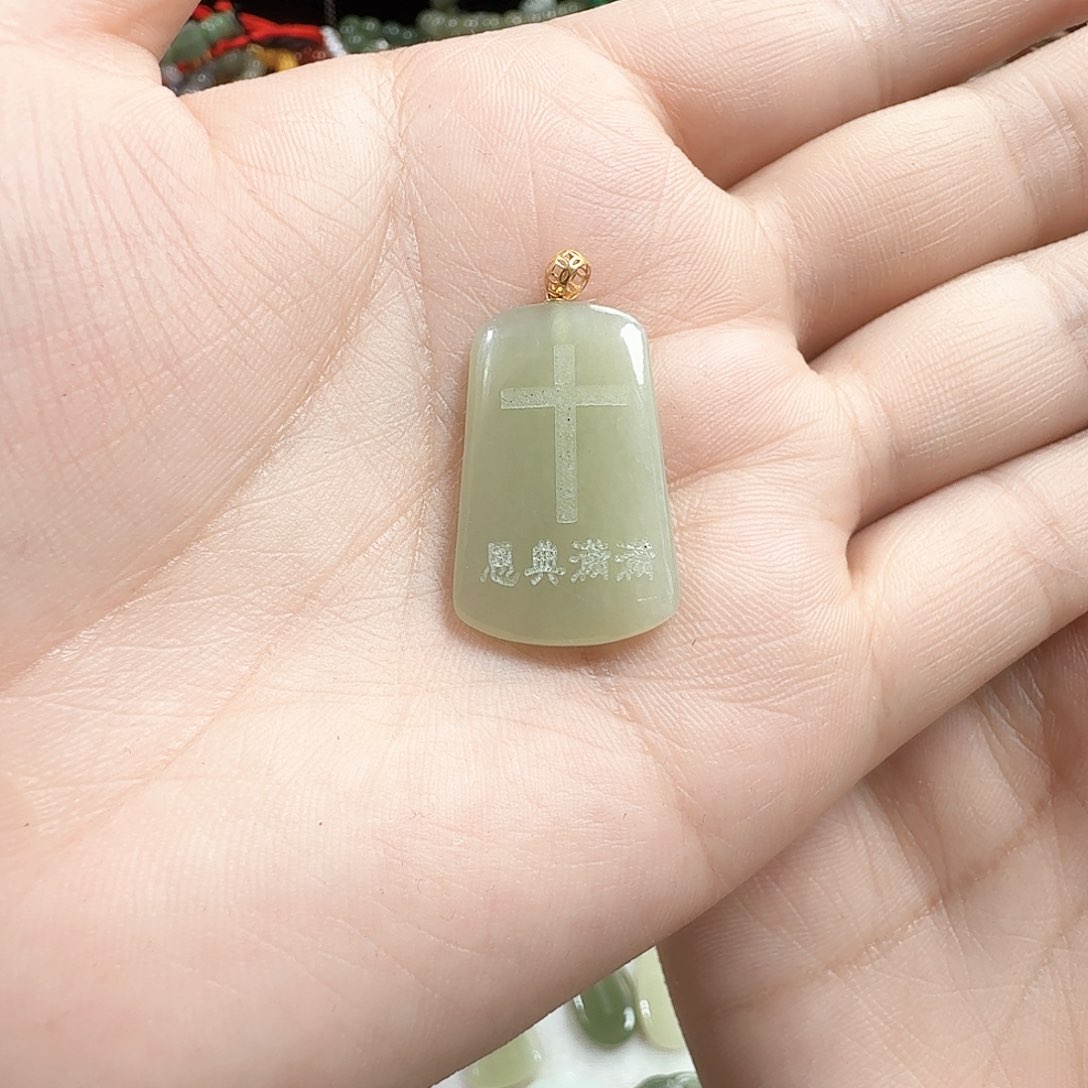 和田玉颈饰18K金镶嵌