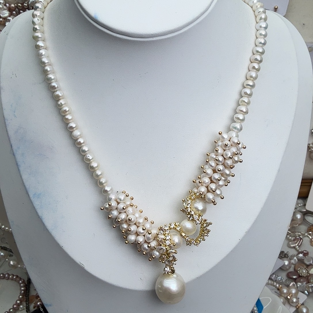 未镶嵌颈饰淡水珍珠