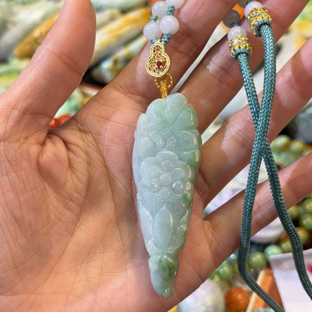 翡翠颈饰未镶嵌待编款