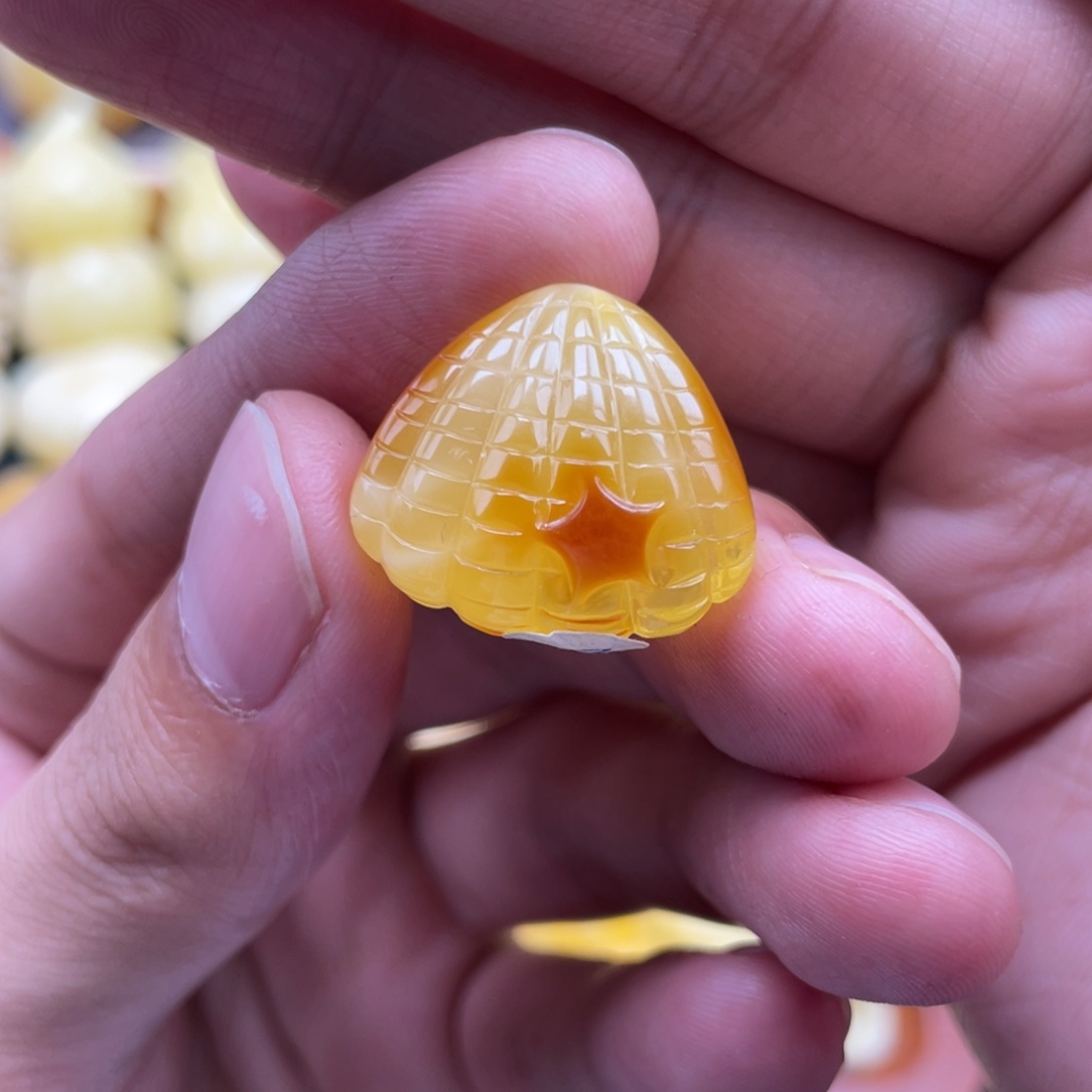 琥珀未镶嵌裸石蜜蜡