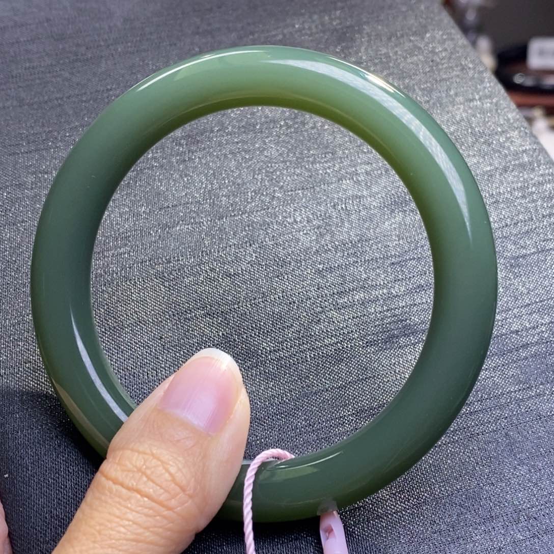 和田玉鸭蛋青毕业级手镯圆条57圈口未镶嵌