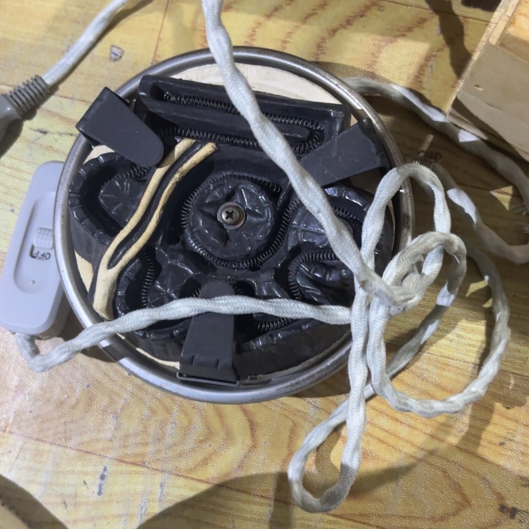 宏***品非常喜欢这个瓷器