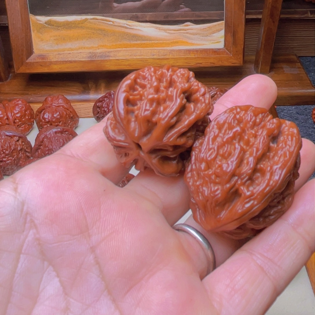 文玩核桃吊坠文玩核桃 手把件 麦穗虎头 