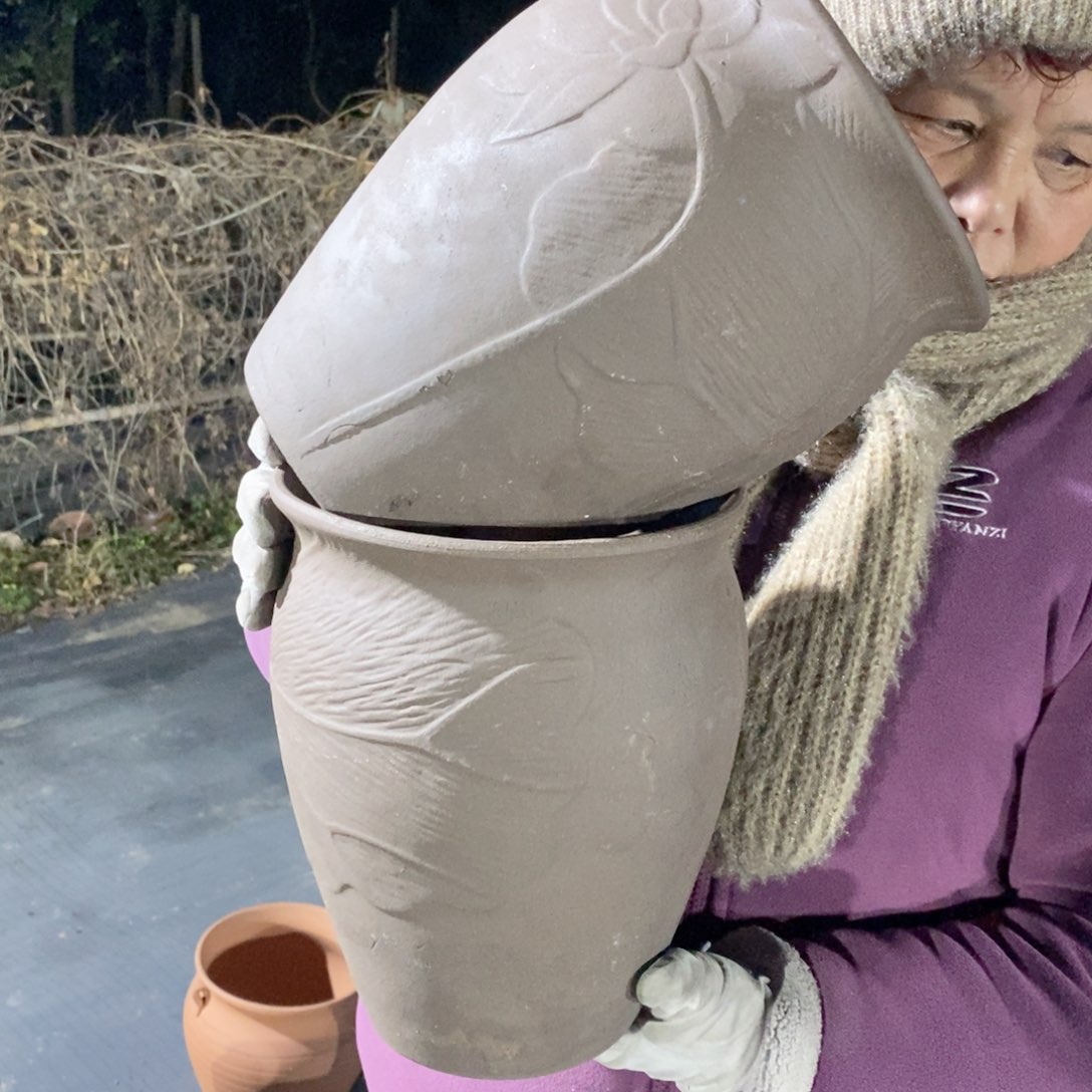 红陶口20高23～～～