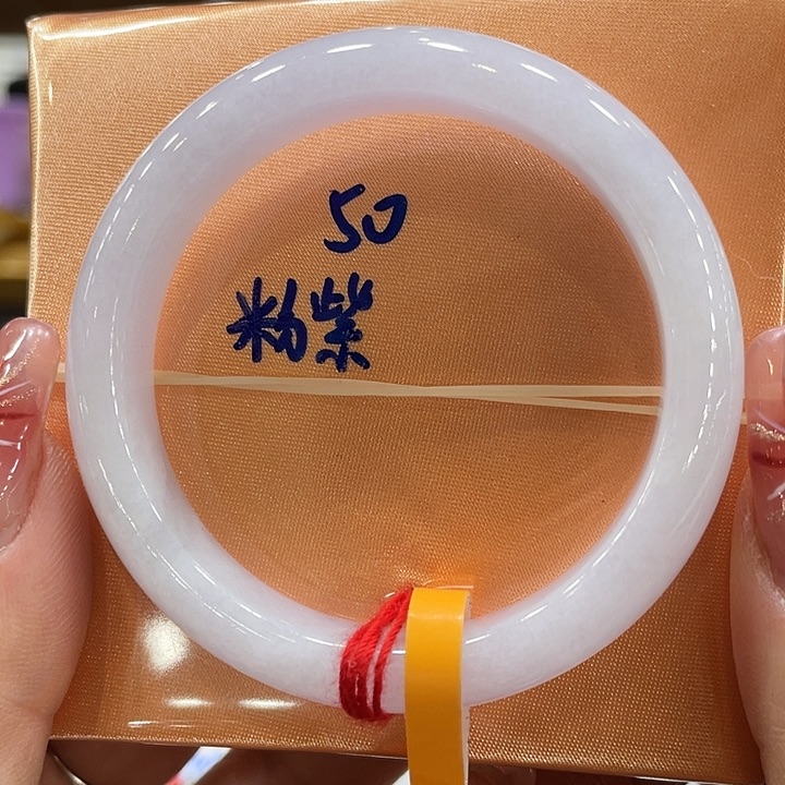 翡翠手镯未镶嵌翡翠手镯