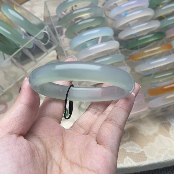 玛瑙/玉髓未镶嵌手镯58圈口