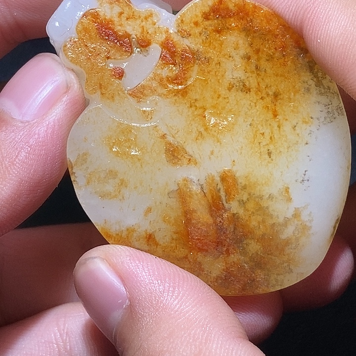 社***哥和田玉未镶嵌颈饰CC