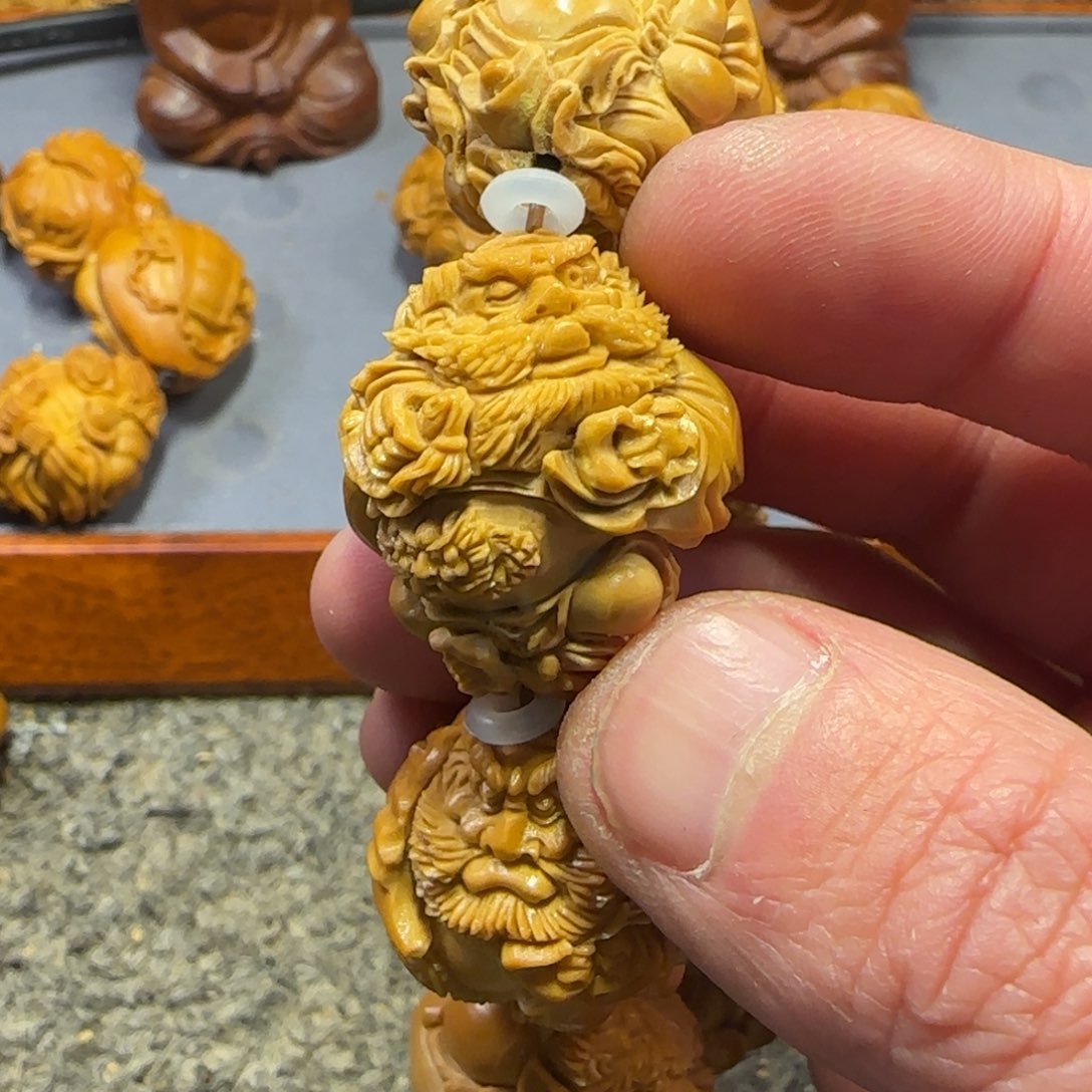 橄榄核吊坠柒*……………………