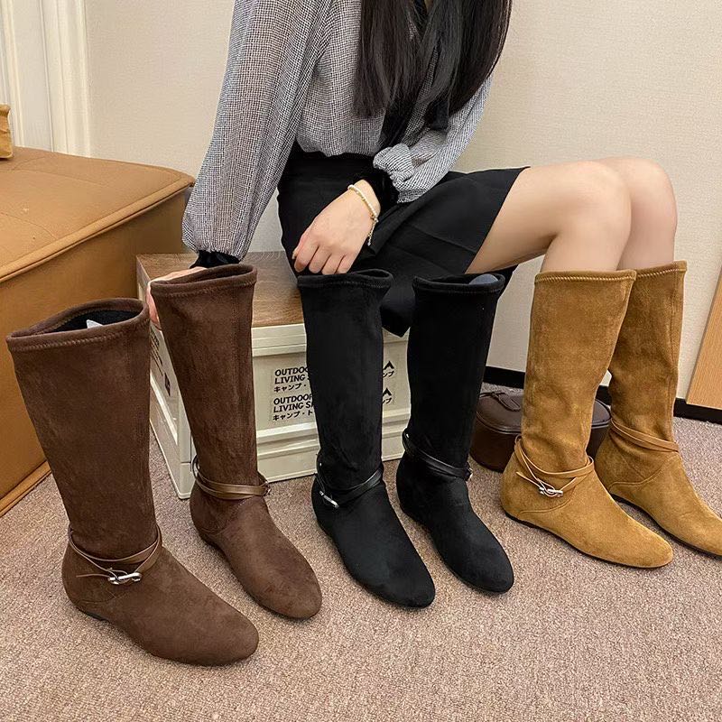 882新款时尚百搭网红秋款女靴