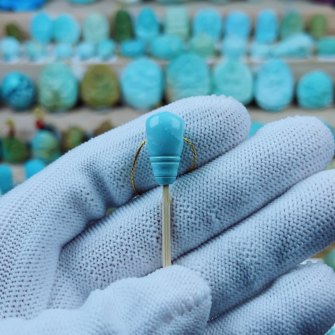 绿松石未镶嵌珠宝奇石