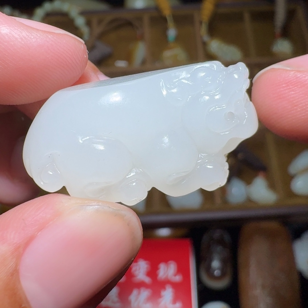 和田玉颈饰未镶嵌