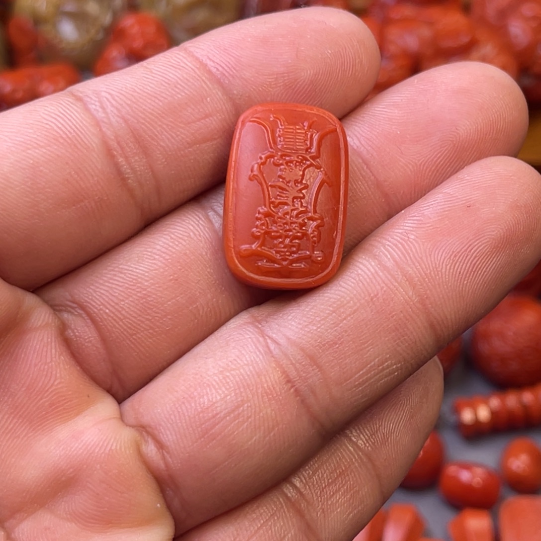 上****南红玛瑙未镶嵌保山精工太太牌