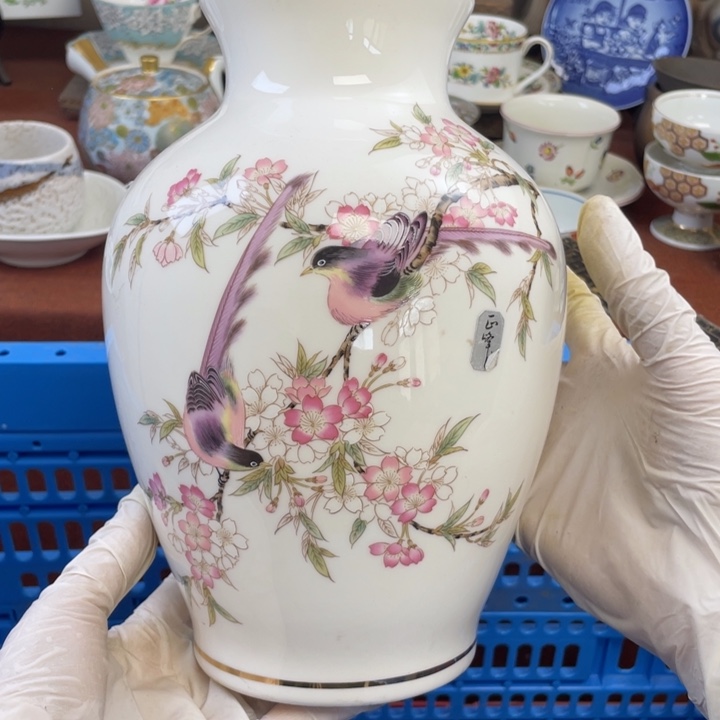 他家瓷器真美…开播了