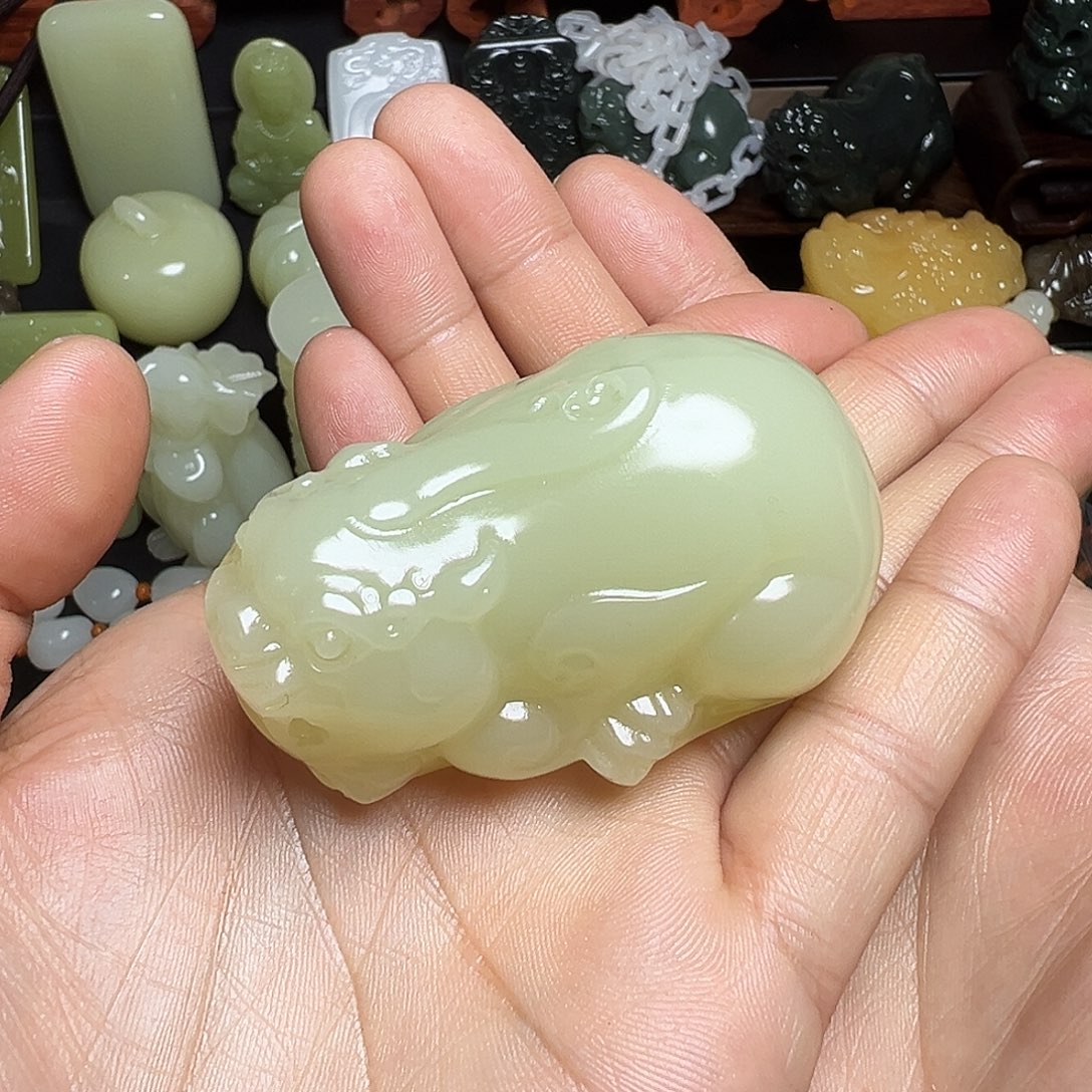 玉新疆天然料子精品