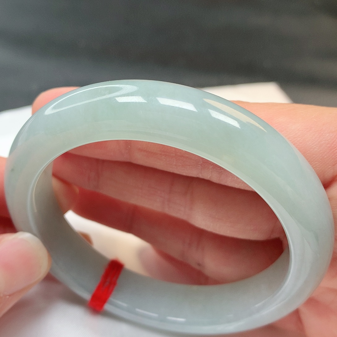 翡翠手镯未镶嵌208号