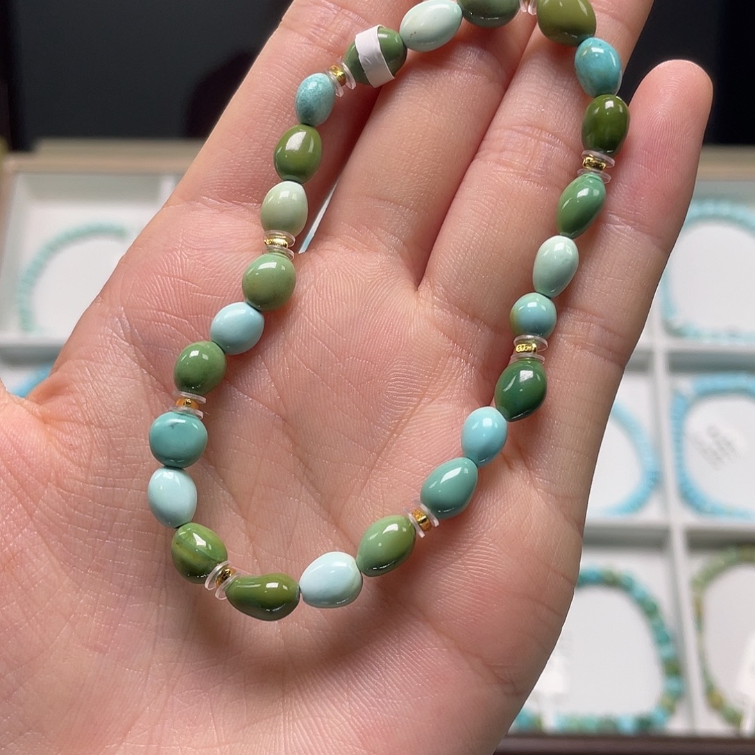 绿松石未镶嵌珠宝奇石12