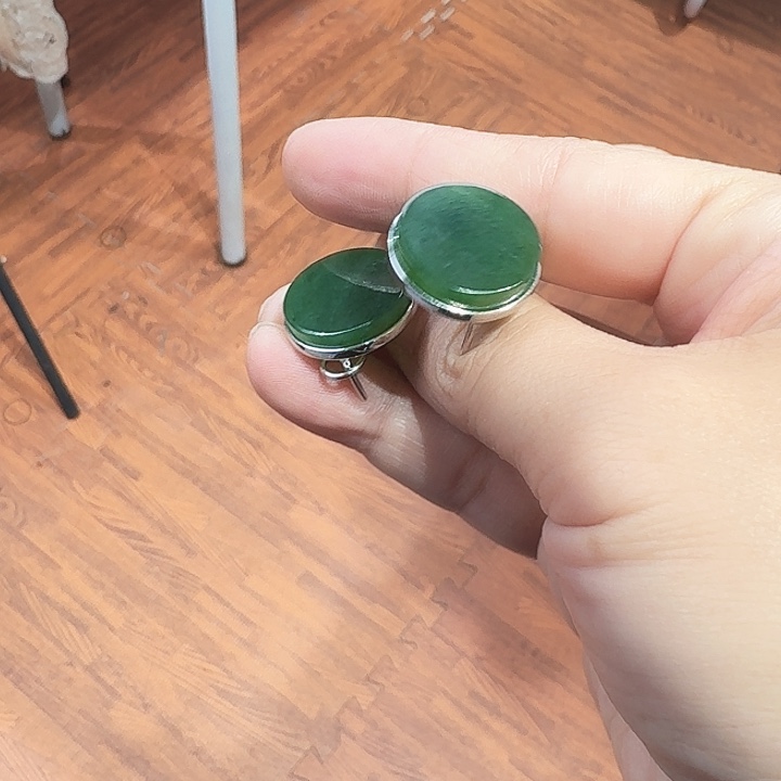 和田玉未镶嵌耳饰