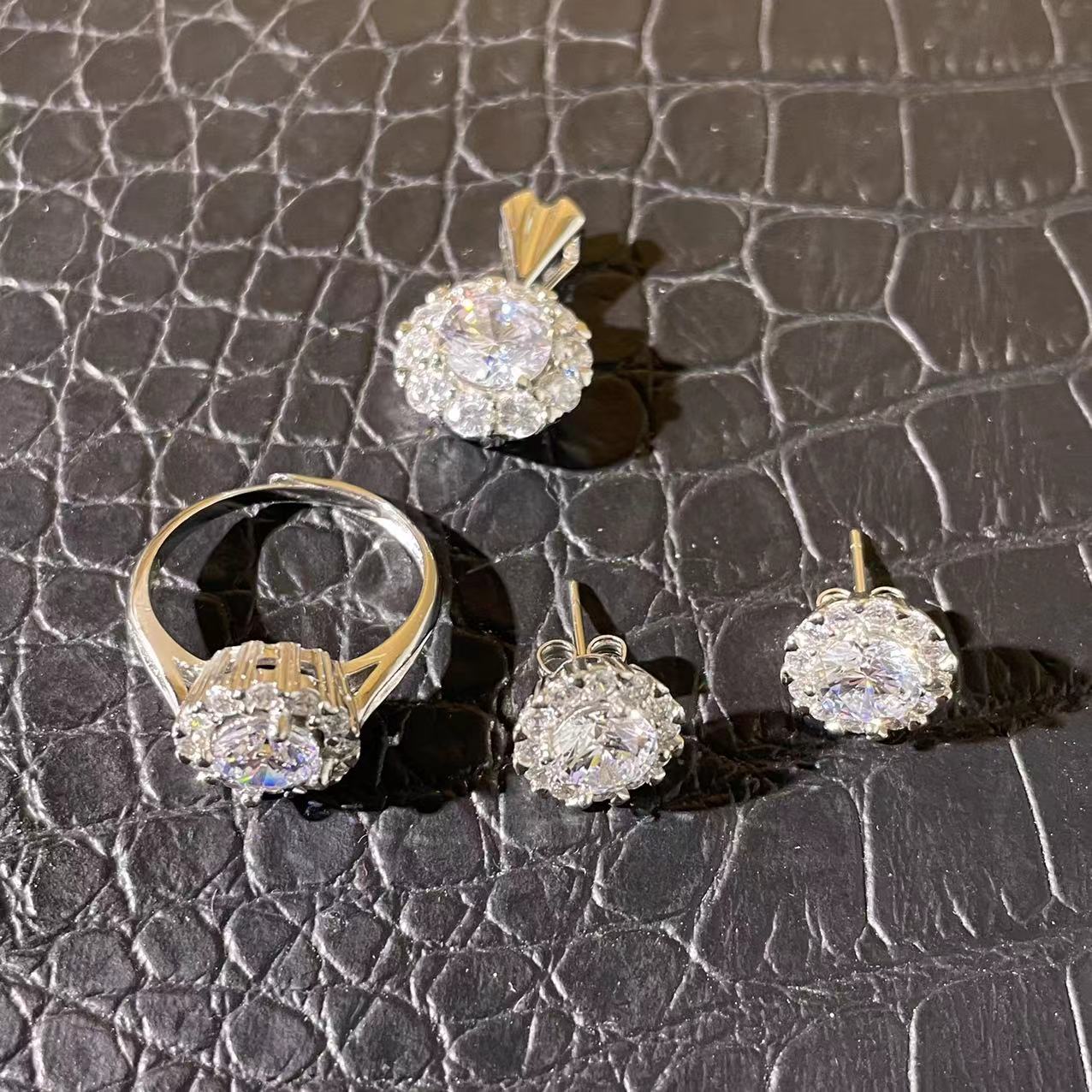  【高端定制】AA-885时尚设计吊坠套盒多样性发一件