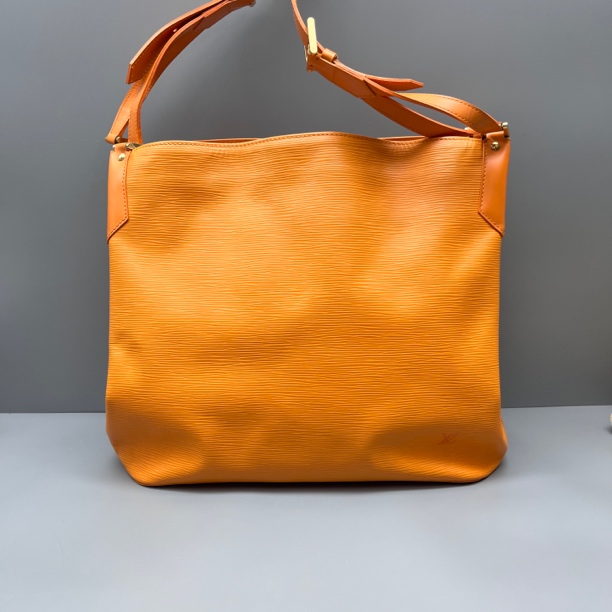 95新 LouisVuitton/路易威登 黄色水波纹托特包 尺寸40*32SV18154