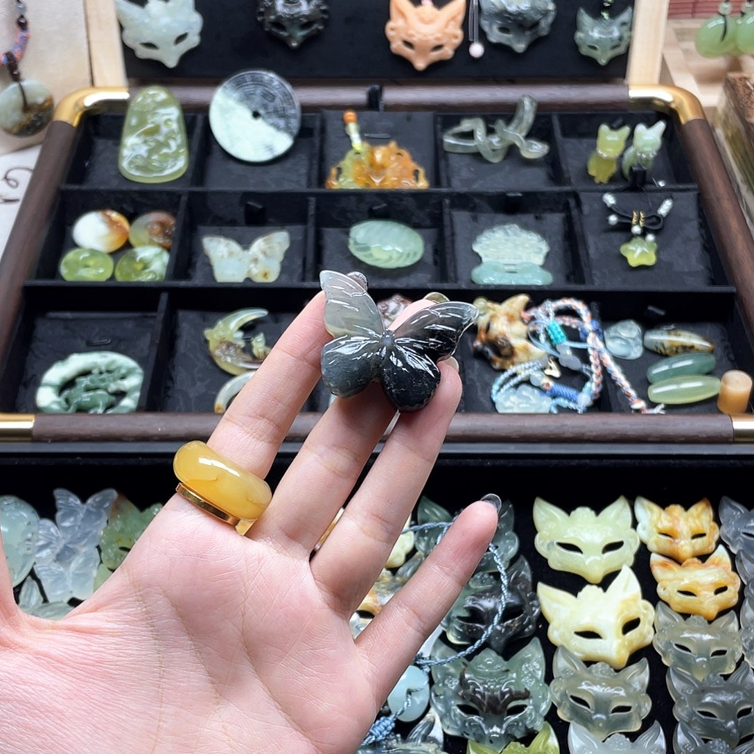 尊***鱼未镶嵌岫玉颈饰专拍链接不退不换