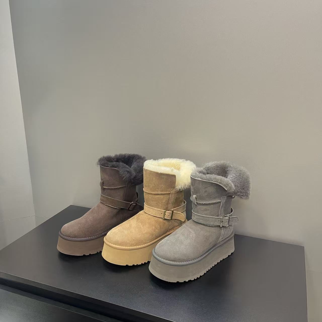 皮毛一体 冬季时尚爆款厚底雪地靴   1530