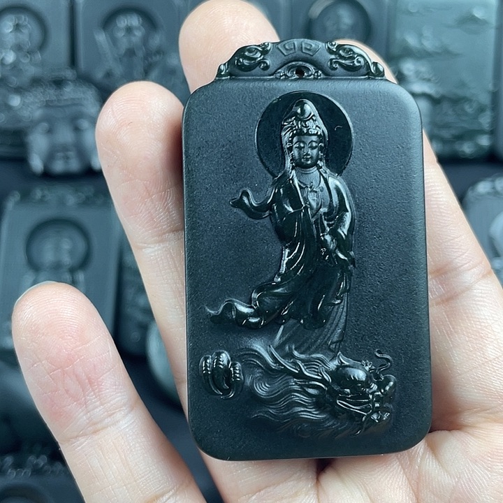 和田玉（糖玉）车挂未镶嵌