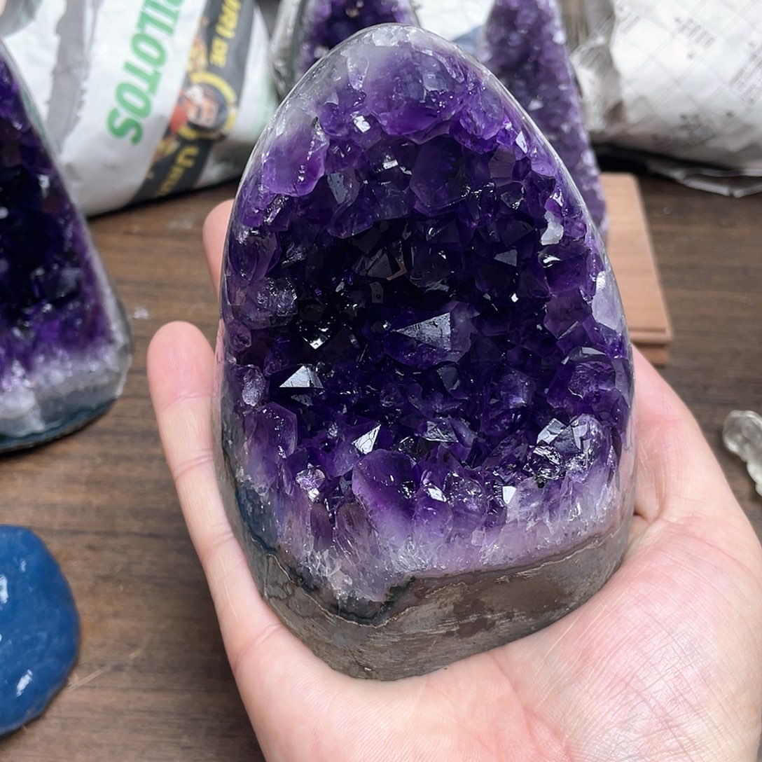 紫晶大型摆件（非配饰）未镶嵌