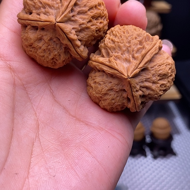 文玩核桃吊坠天狼三棱4