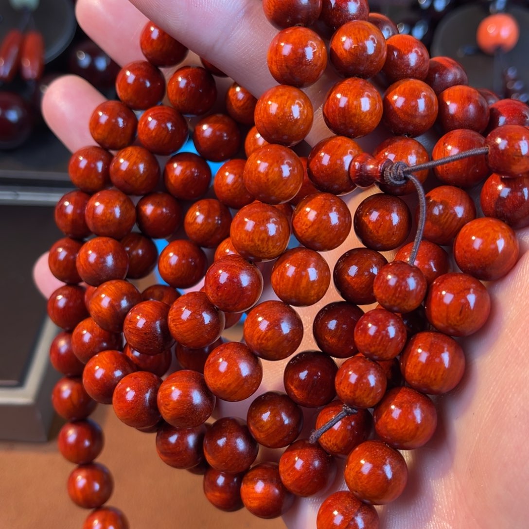 檀香紫檀（小叶紫檀）彧*