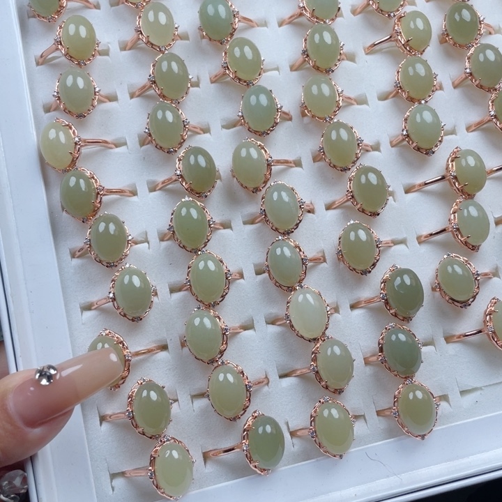 和田玉颈饰未镶嵌拍一发一个