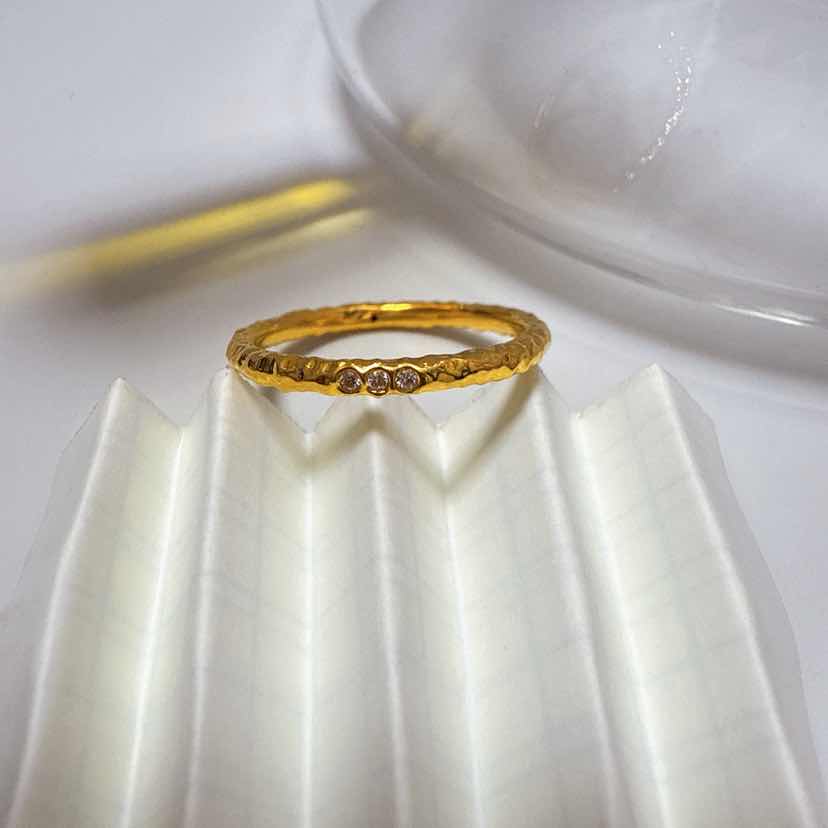 “纯纯”18k锤纹戒指