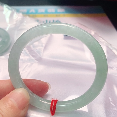 翡翠手镯（贵妃镯）未镶嵌小***仔0724号