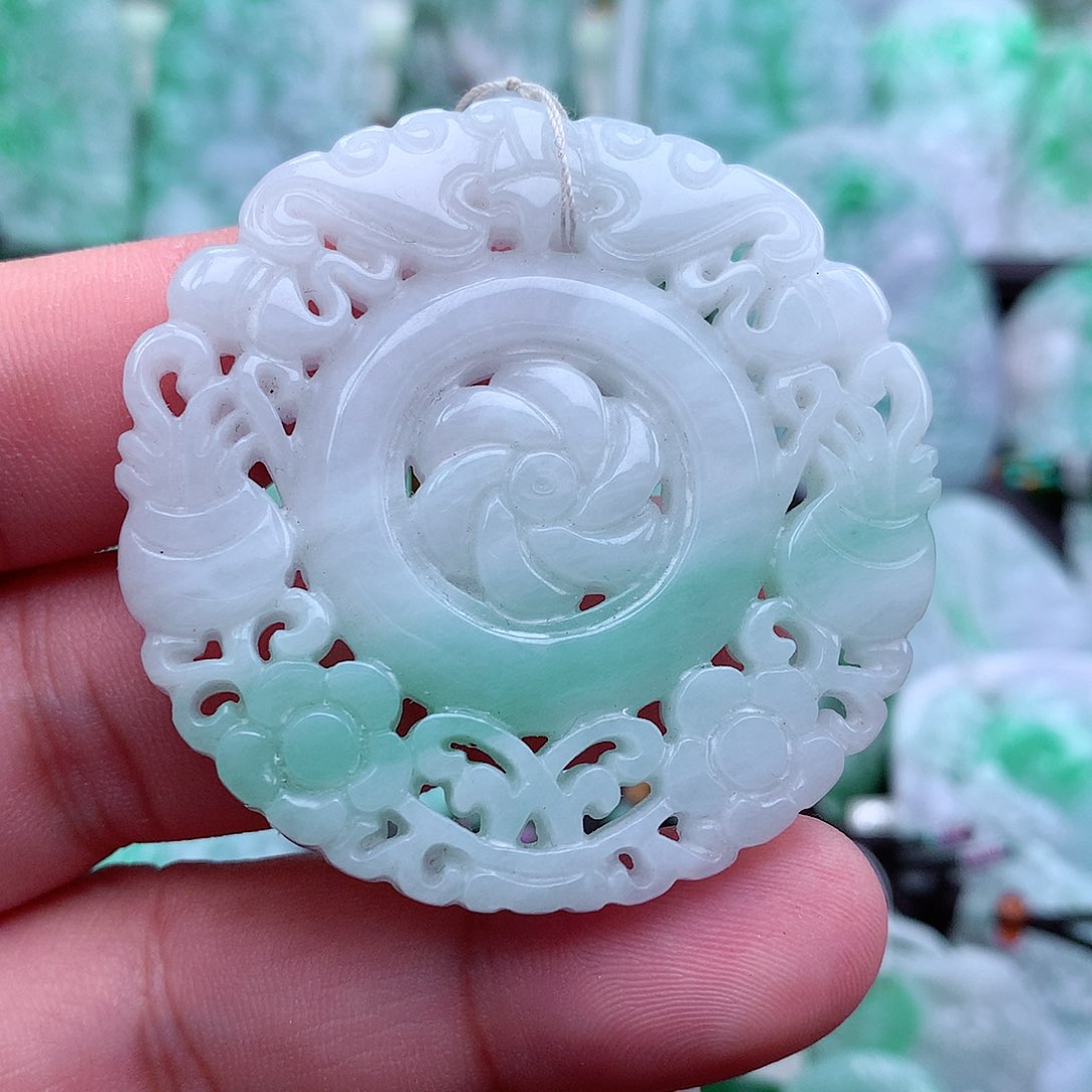 翡翠吊坠(不含链)未镶嵌