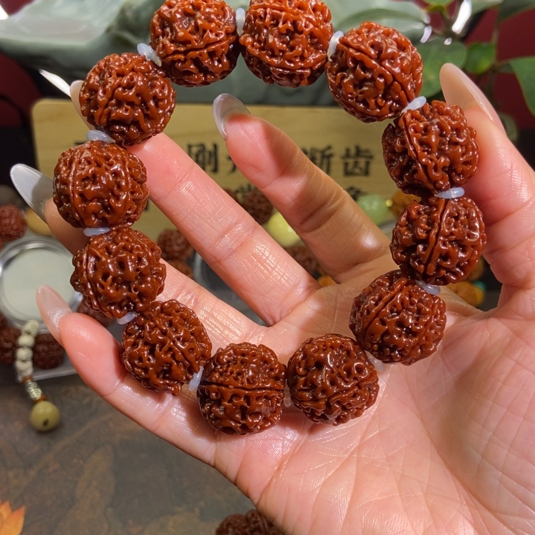 金刚菩提吊坠522素。            