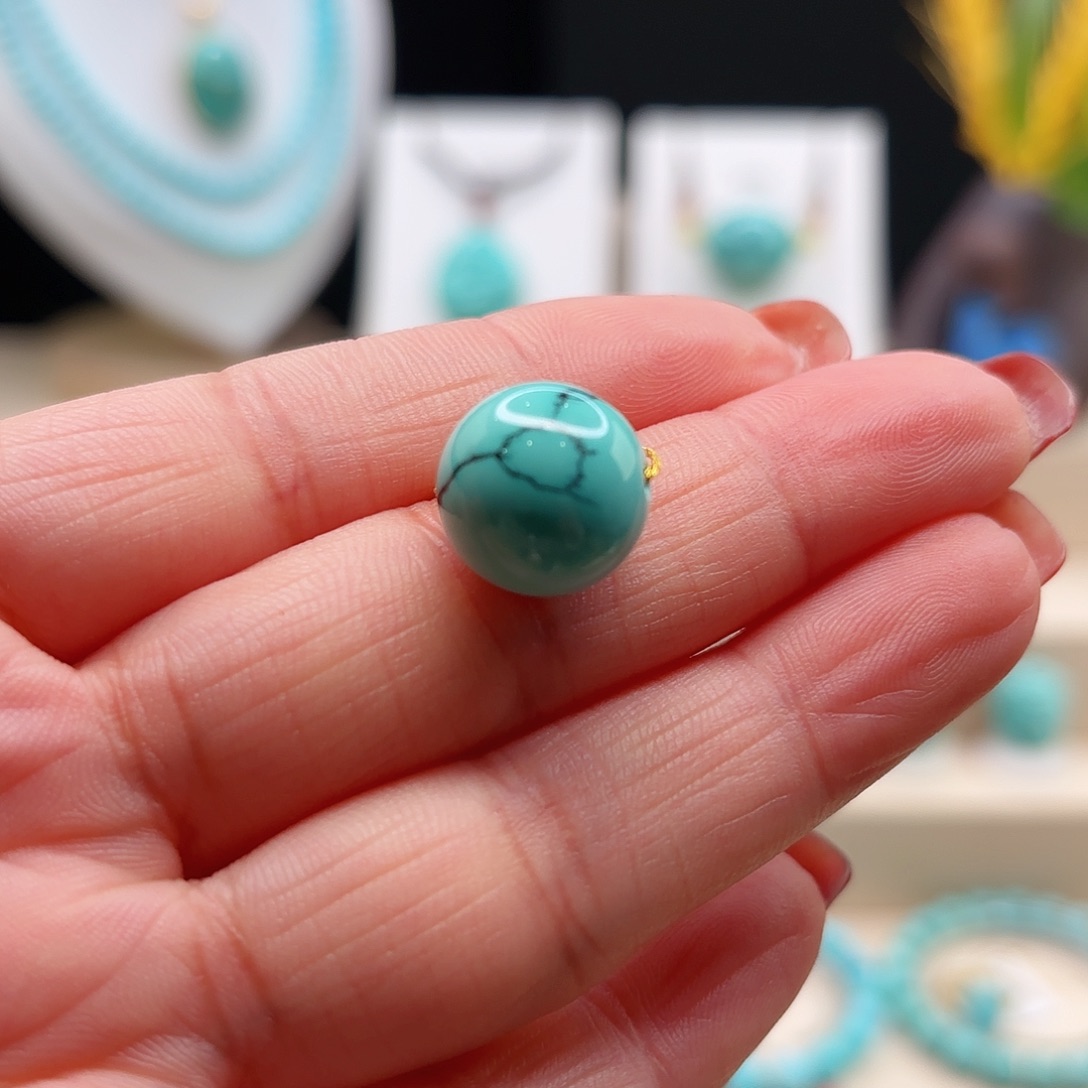 绿松石配饰未镶嵌