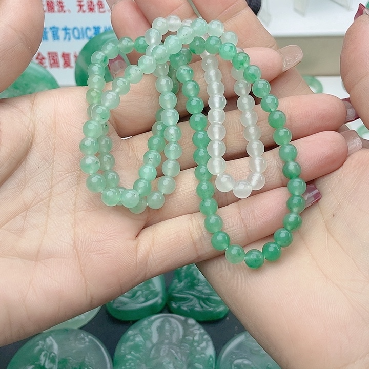 未镶嵌定制石英质玉（非洲翠）风**淡