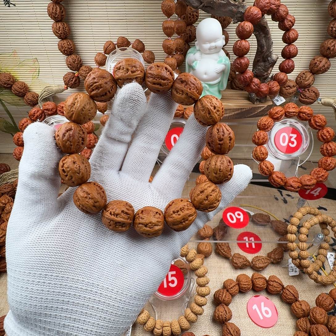 大***郑桃核吊坠手串！！！？！